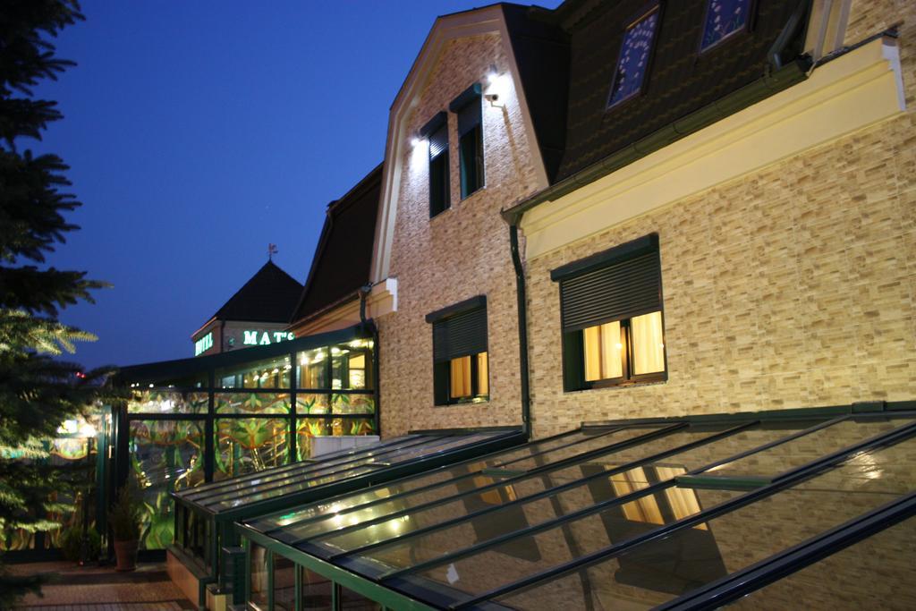 Hotel Mat'S Poznan Exterior foto
