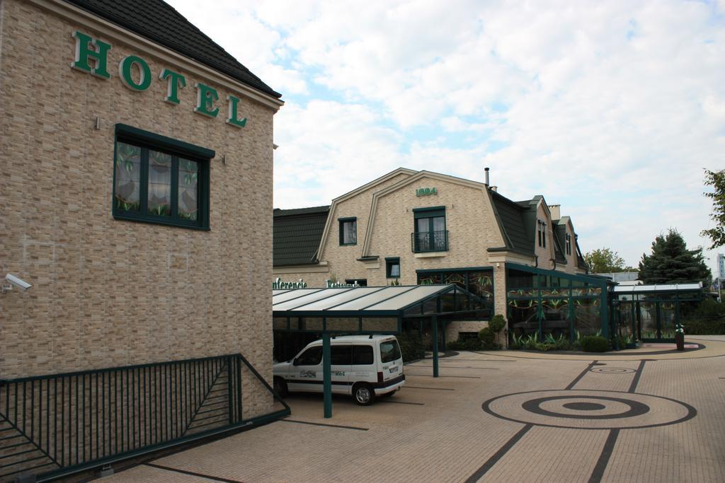 Hotel Mat'S Poznan Exterior foto